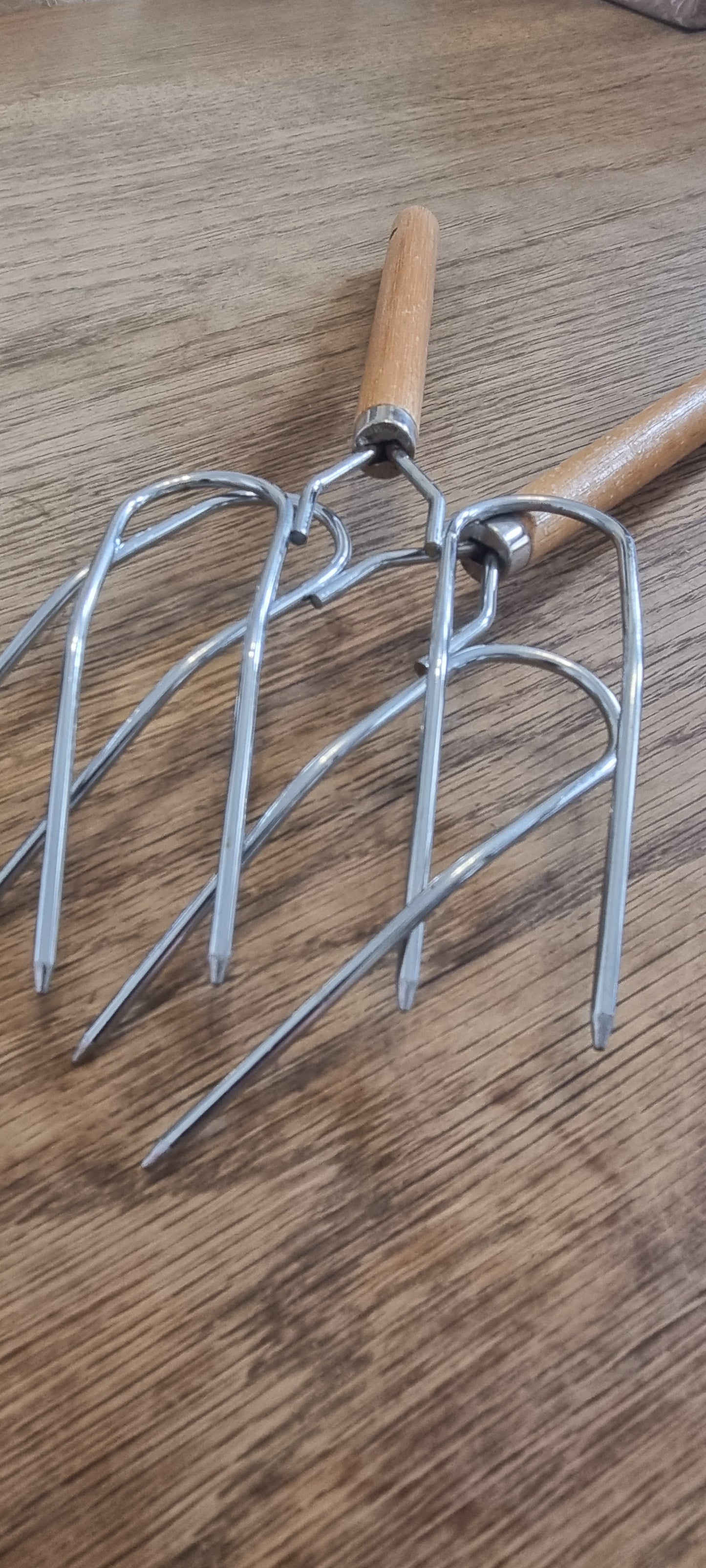 Wooden Handle Meat Lifting Forks