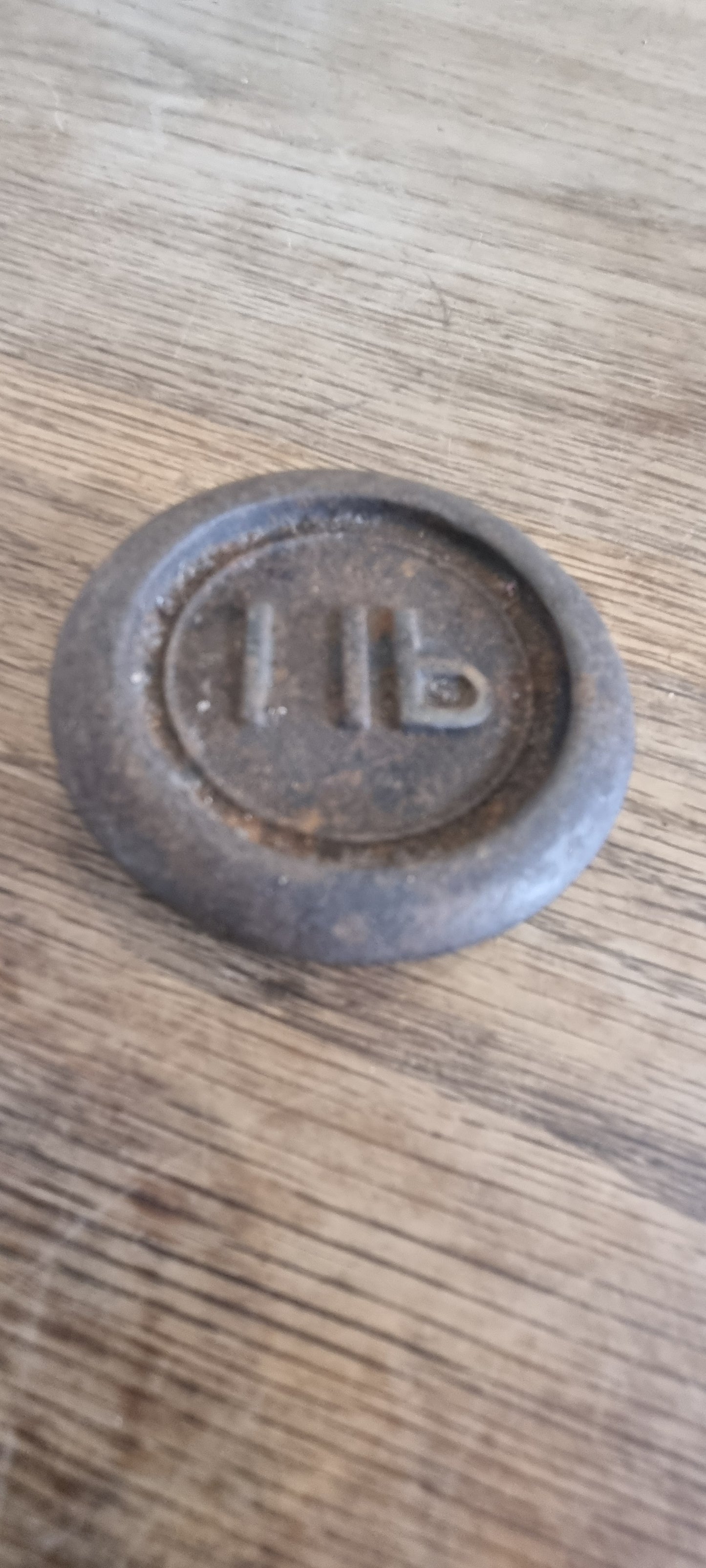 Metal Vintage Scale Weights