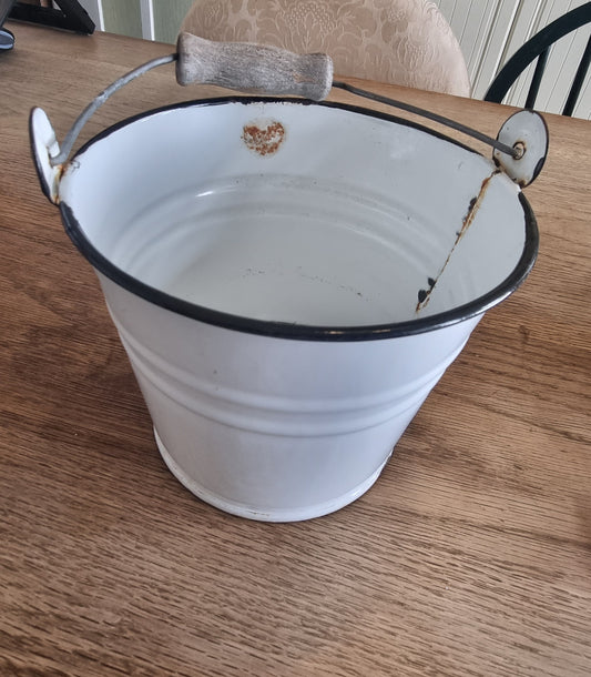 Rustic Vintage Enamel Bucket